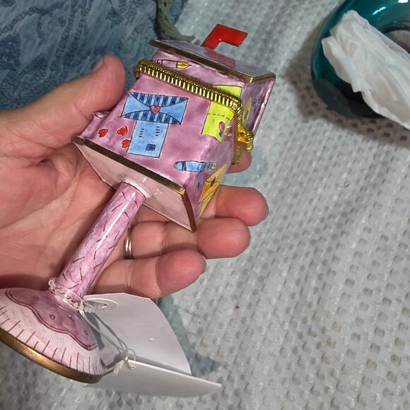 2003 EXPRESS ARTS ENAMELED MAIL BOX TRINKET BOX - Picture 3 of 7